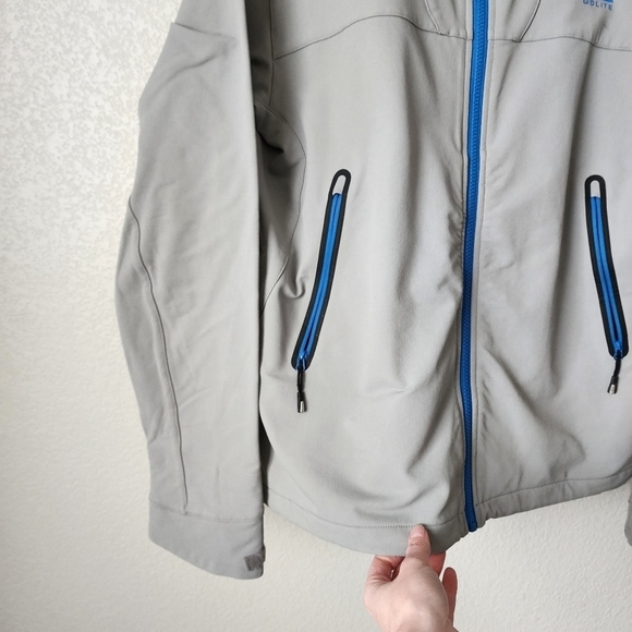 GOLITE soft shell jacket in light grey full zip size M - Picture 9 of 9